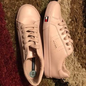Tommy Hilfiger blush pink tennis shoes